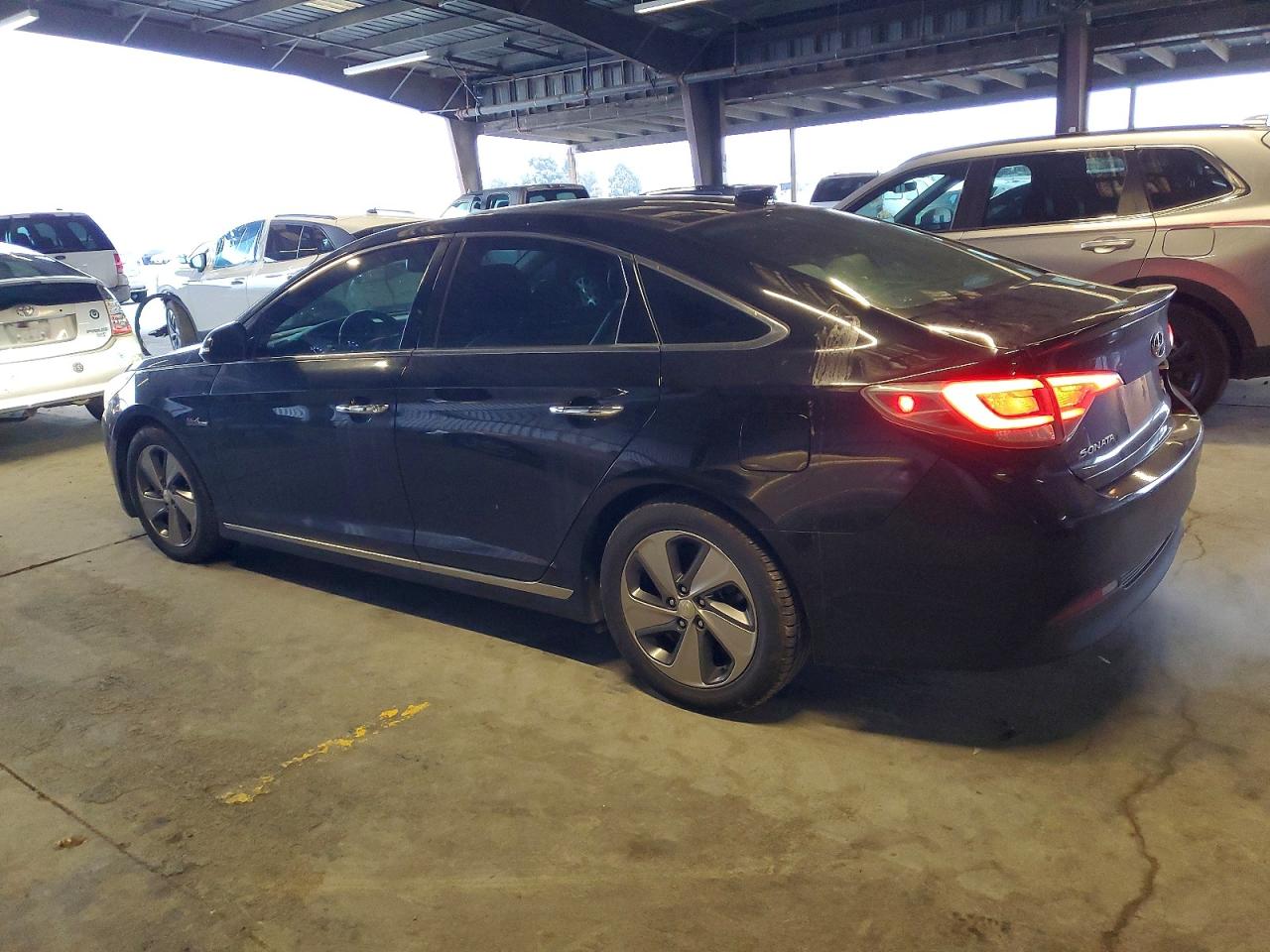 2016 HYUNDAI SONATA HYBRID photo 2