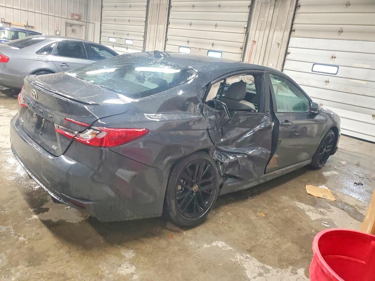 2025 TOYOTA CAMRY XSE photo 3