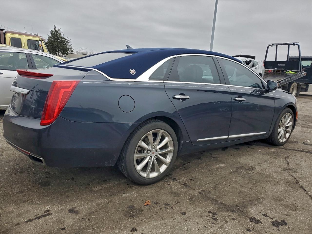2013 CADILLAC XTS LUXURY COLLECTION photo 3