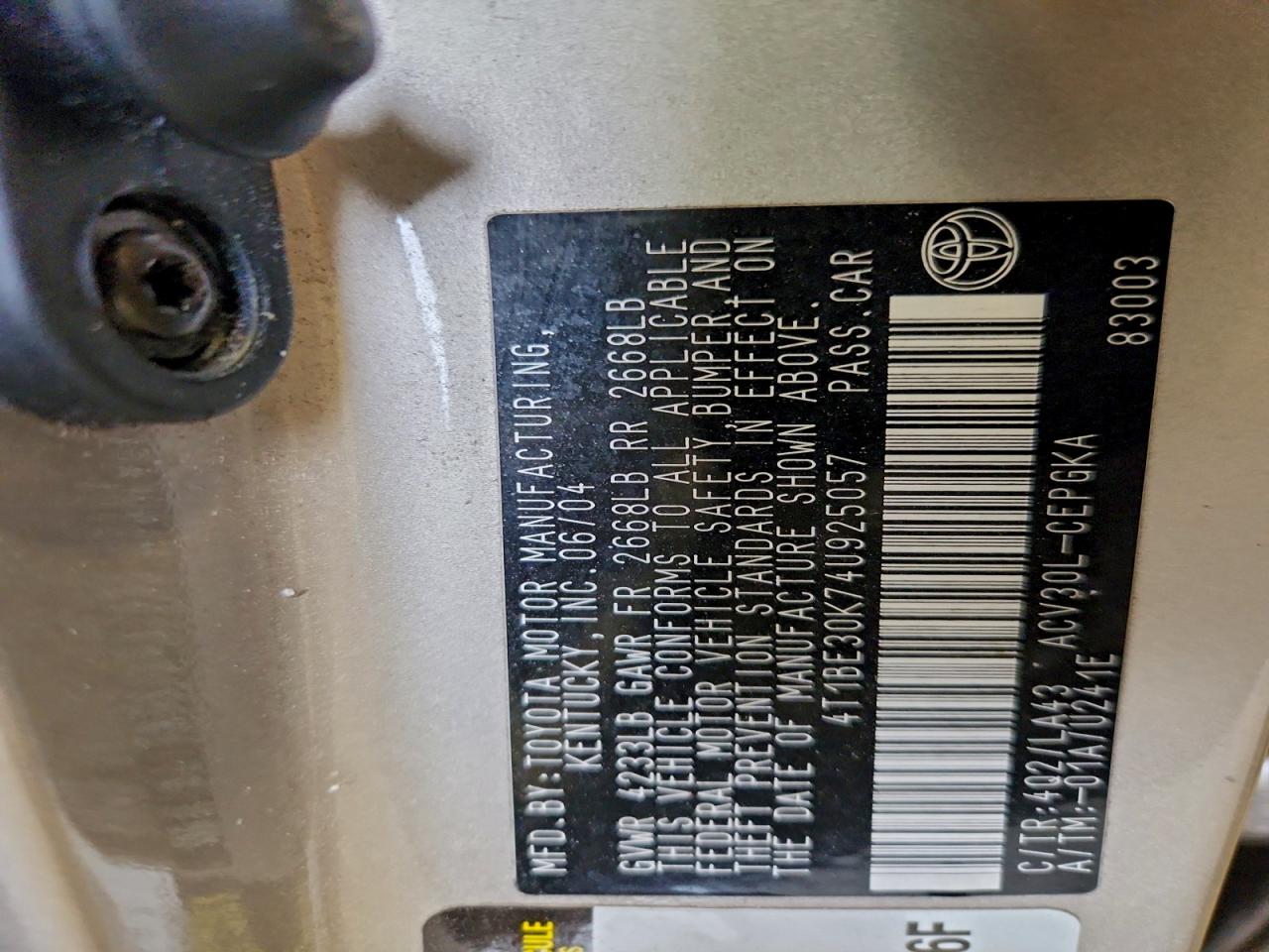 2004 TOYOTA CAMRY XLE photo 12