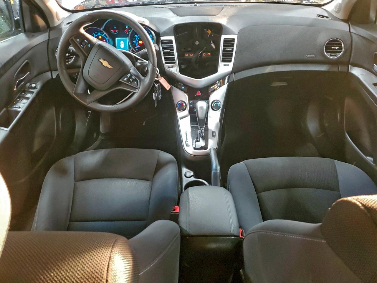 2016 CHEVROLET CRUZE LIMITED LT photo 8