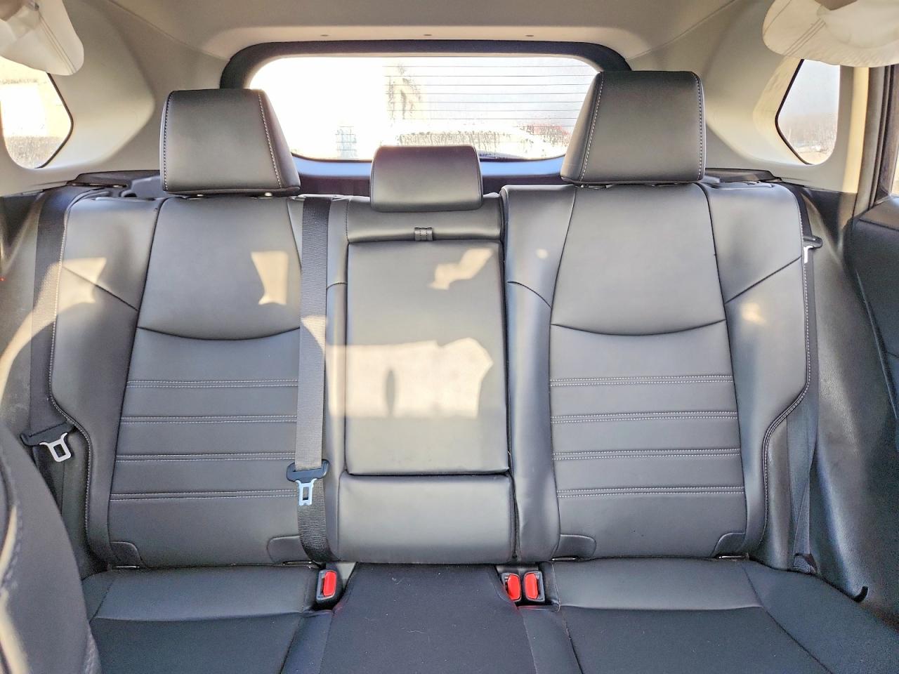 2022 TOYOTA RAV4 XLE PREMIUM photo 10