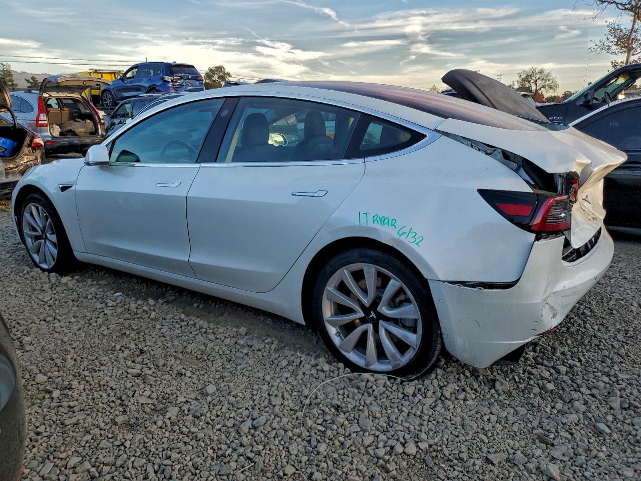 2018 TESLA MODEL 3 photo 2