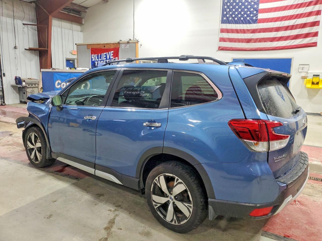 2019 SUBARU FORESTER TOURING photo 2