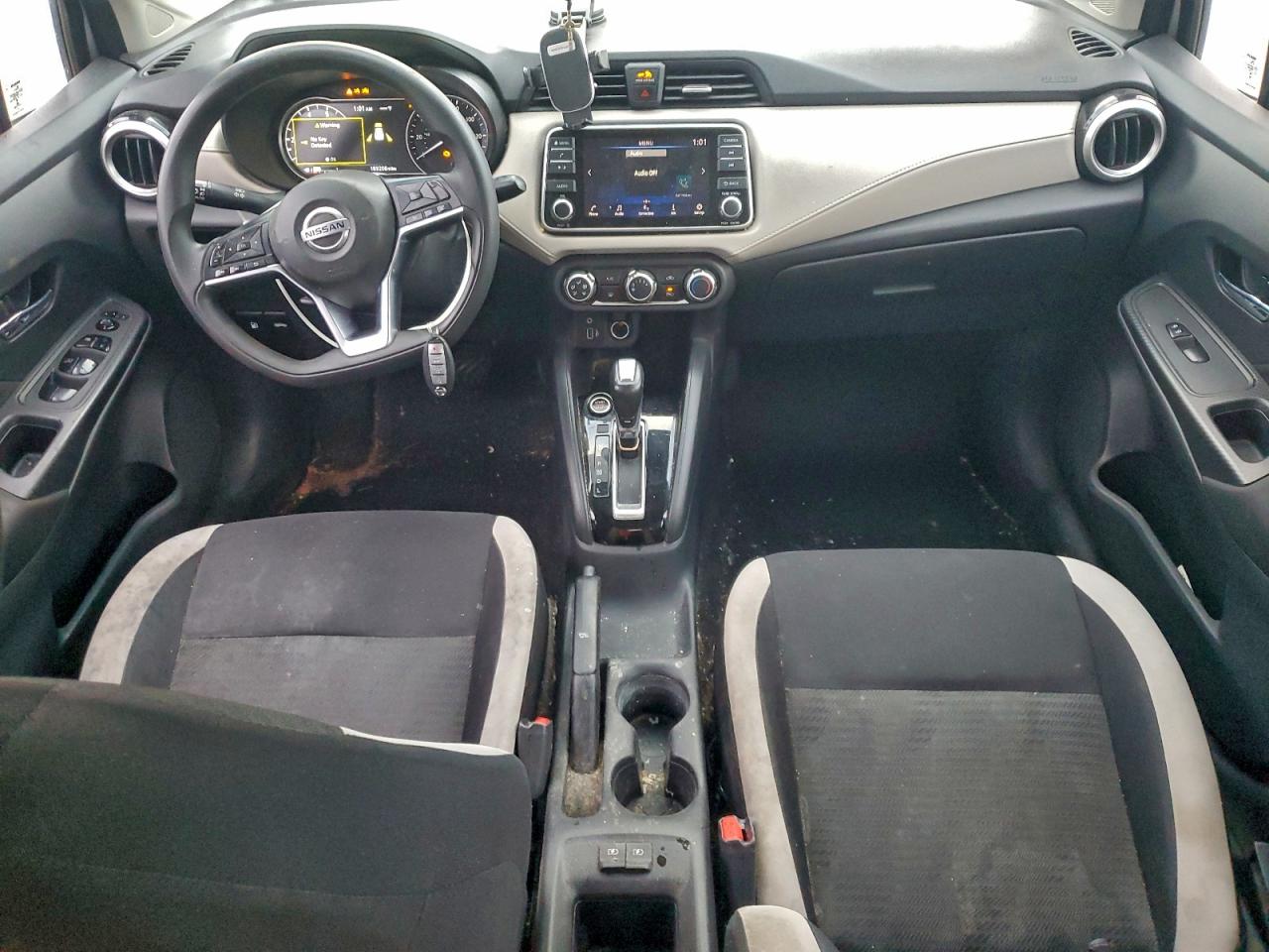 2021 NISSAN VERSA SV photo 8