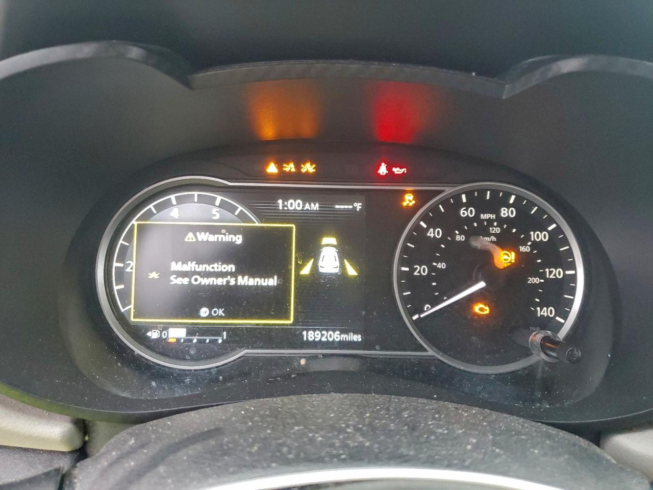 2021 NISSAN VERSA SV photo 9