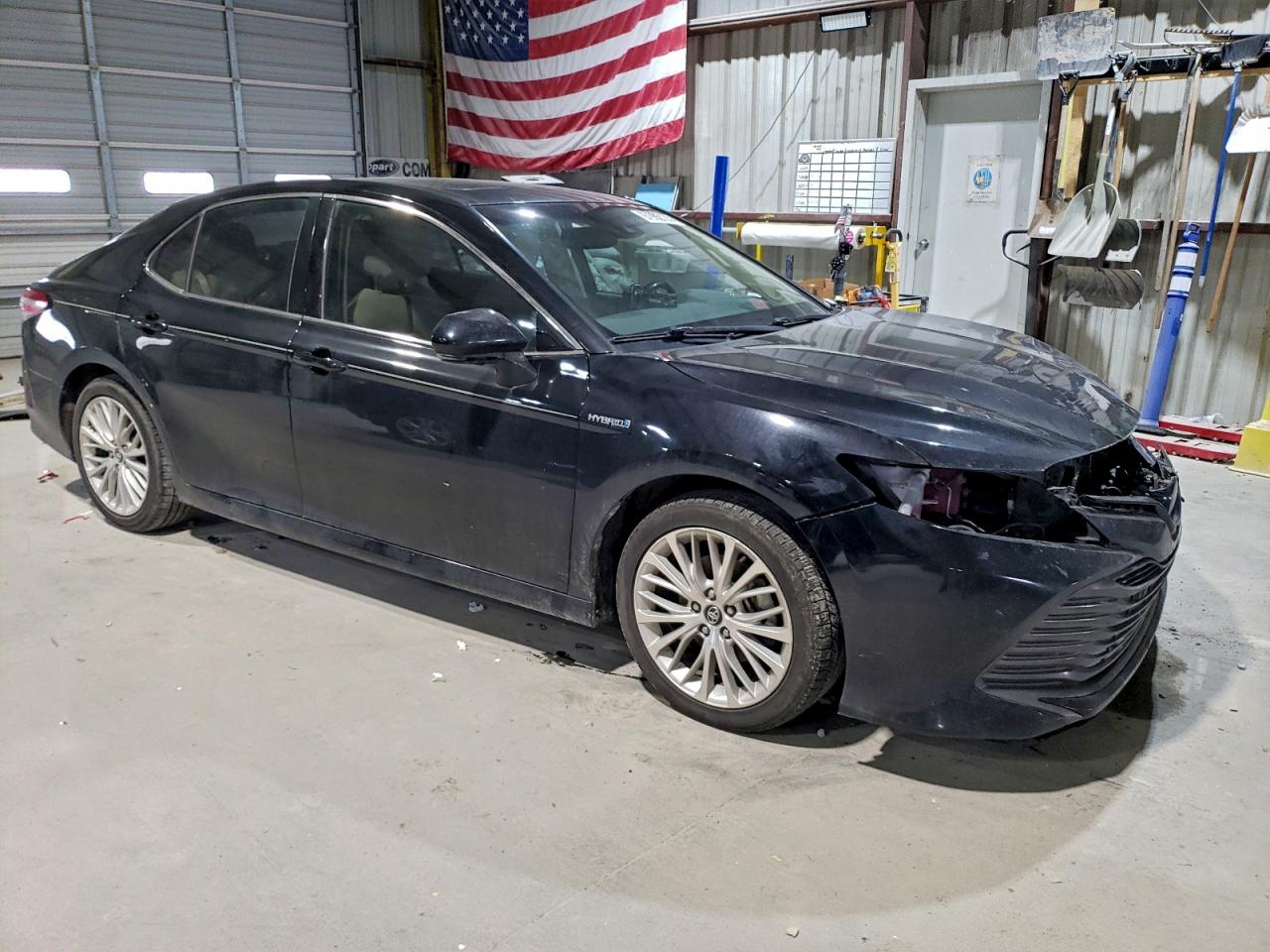 2020 TOYOTA CAMRY XLE photo 4