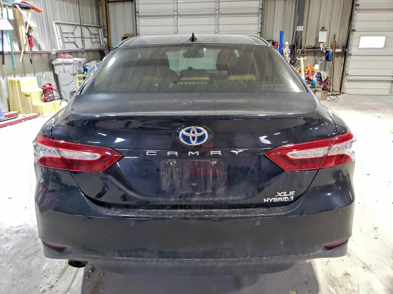 2020 TOYOTA CAMRY XLE photo 6
