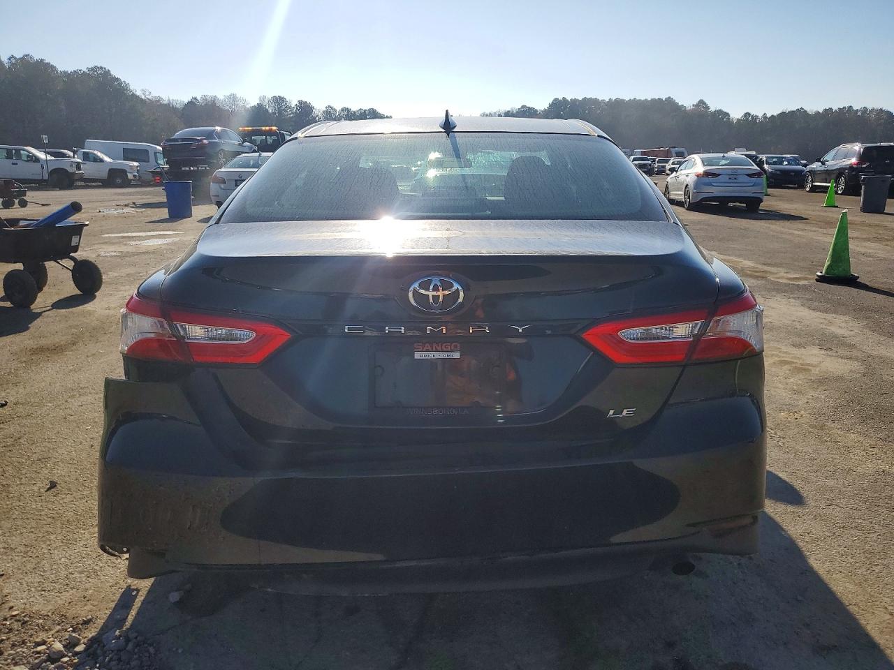 2019 TOYOTA CAMRY L photo 6