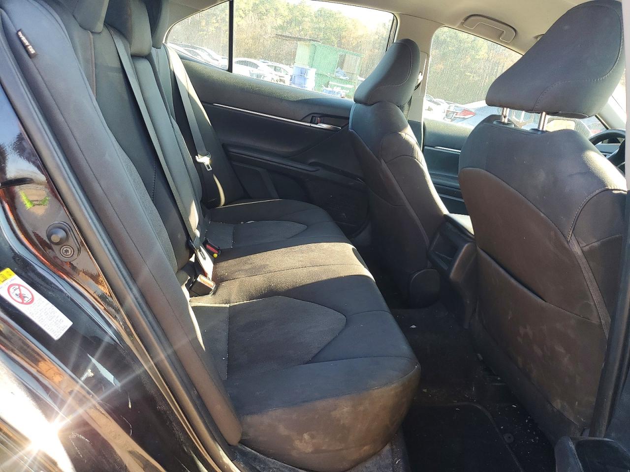 2019 TOYOTA CAMRY L photo 10