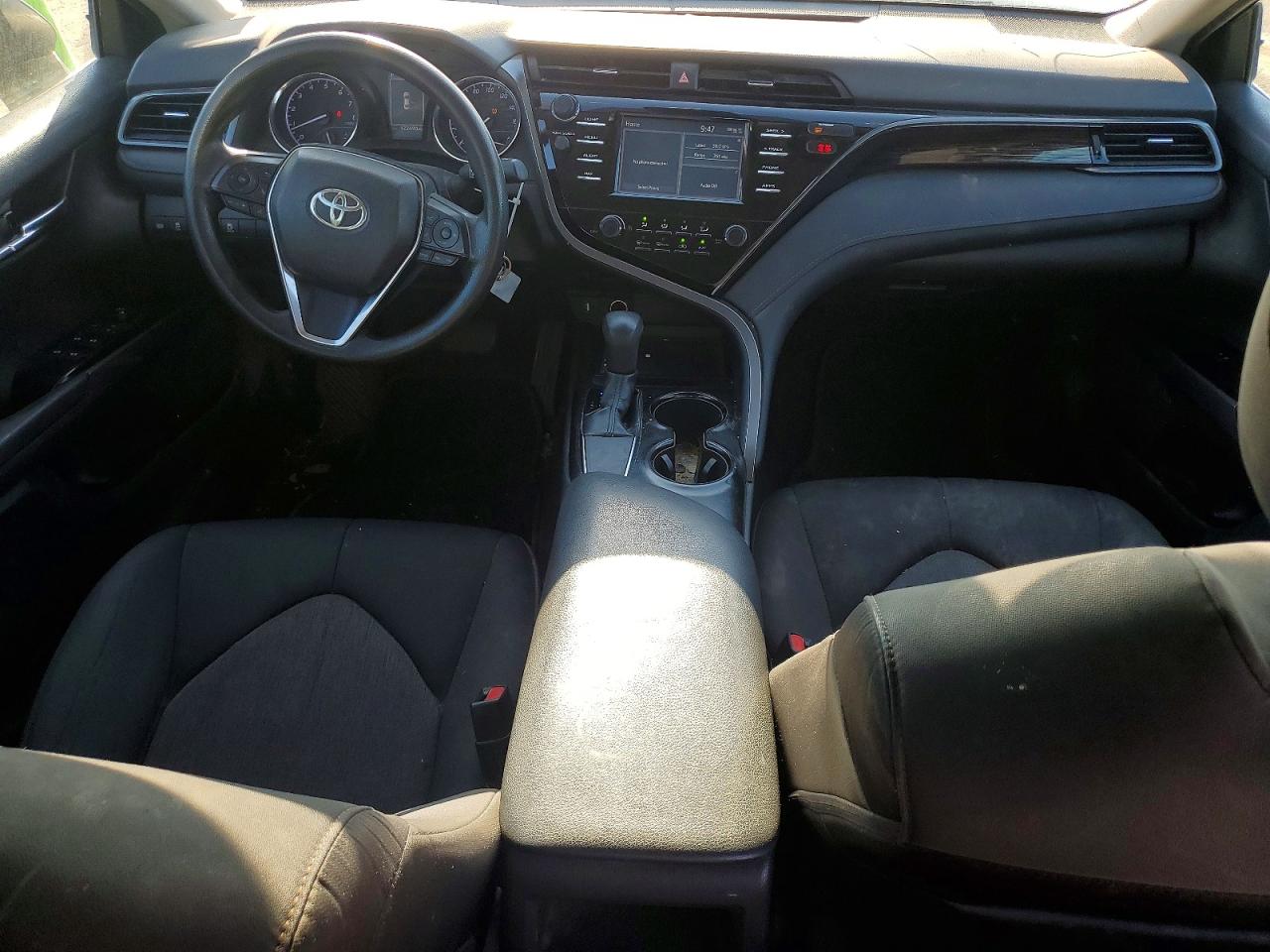 2019 TOYOTA CAMRY L photo 8