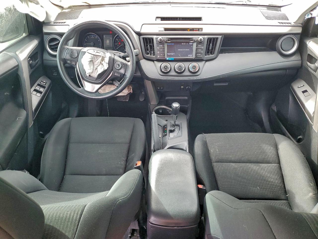 2017 TOYOTA RAV4 LE photo 8