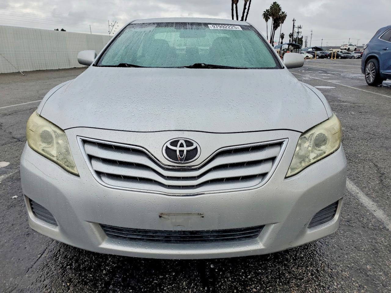 2011 TOYOTA CAMRY BASE photo 5