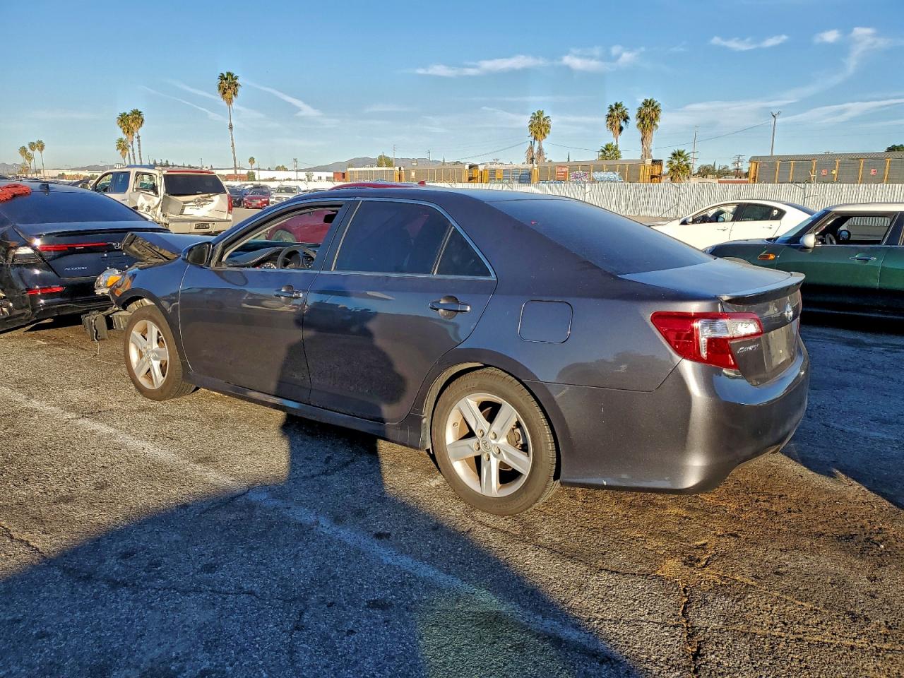 2014 TOYOTA CAMRY L photo 2