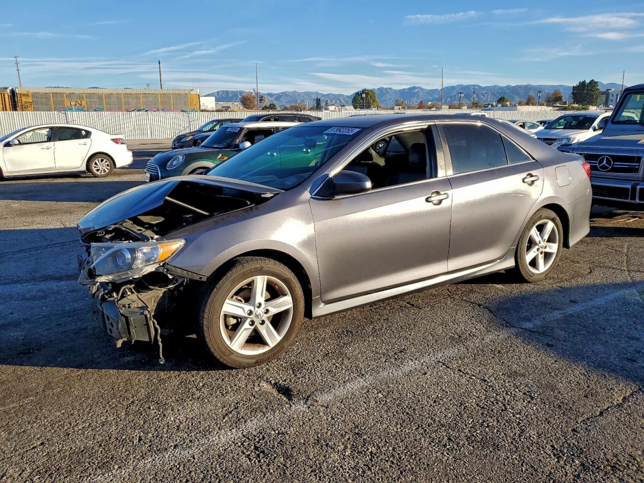 2014 TOYOTA CAMRY