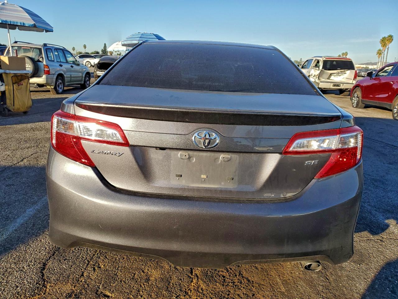 2014 TOYOTA CAMRY L photo 6