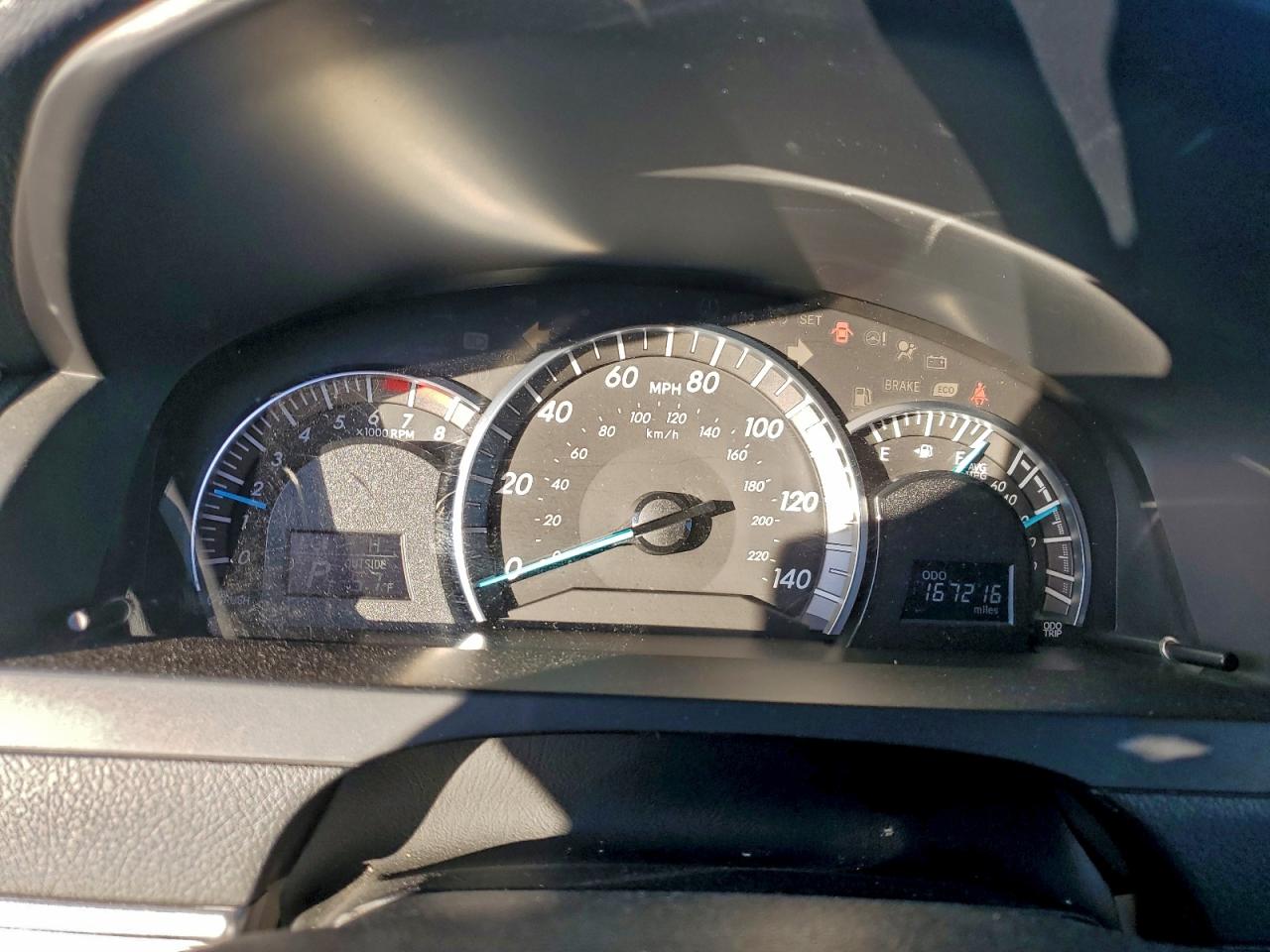 2014 TOYOTA CAMRY L photo 9