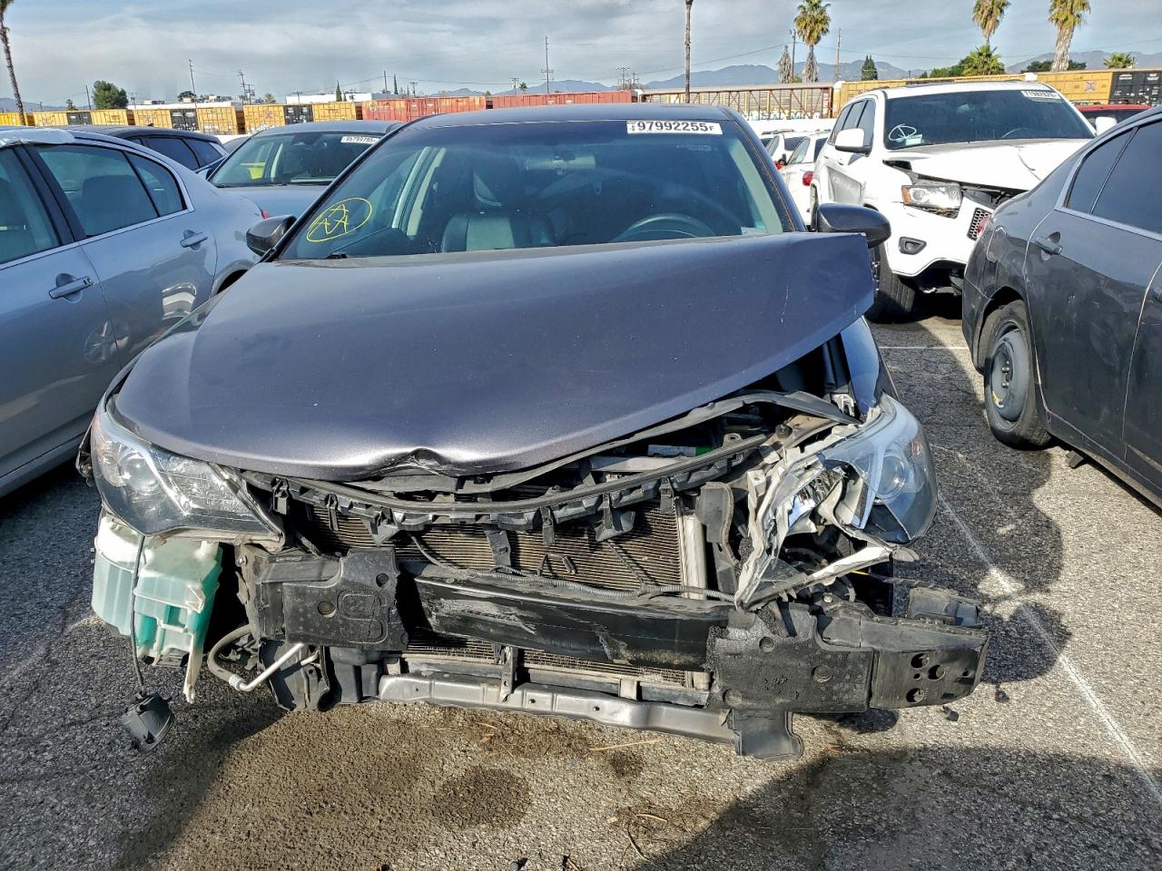 2014 TOYOTA CAMRY L photo 5