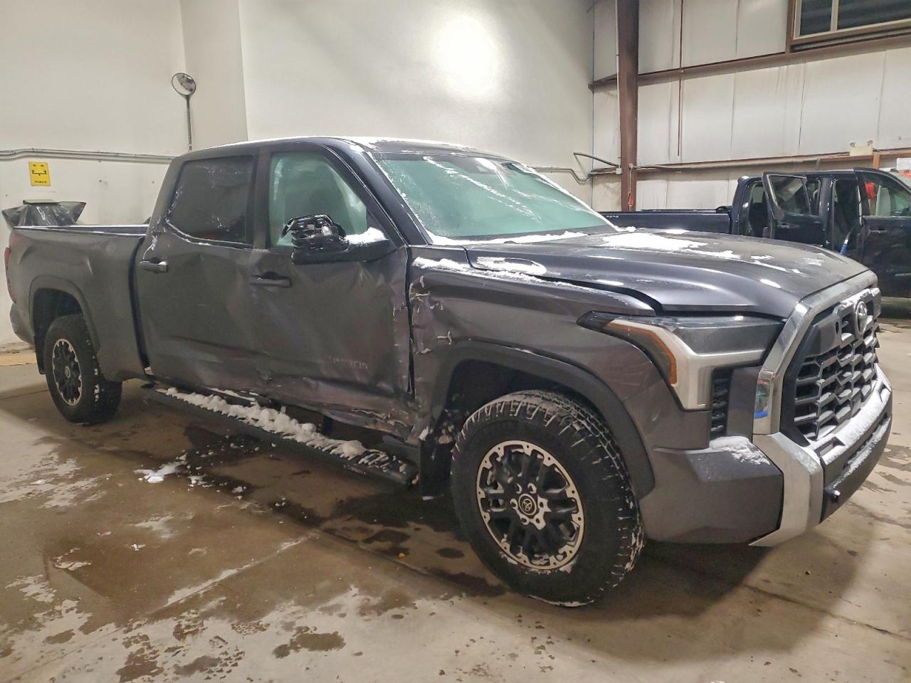 2024 TOYOTA TUNDRA CREWMAX SR5 photo 4