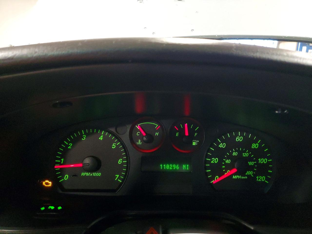 2004 FORD TAURUS SE photo 9