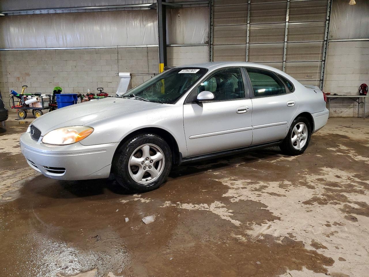 2004 FORD TAURUS