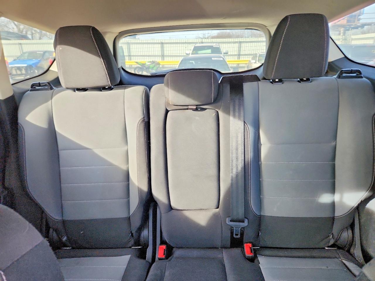 2016 FORD ESCAPE SE photo 10