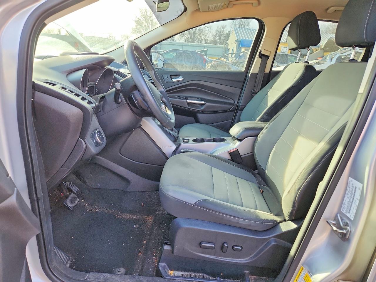 2016 FORD ESCAPE SE photo 7