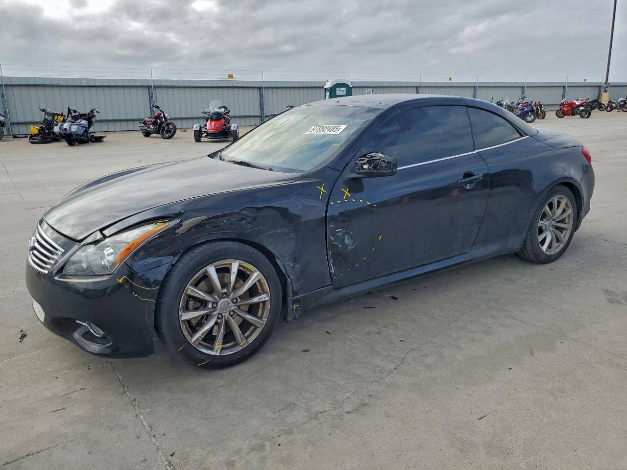 2013 INFINITI G37
