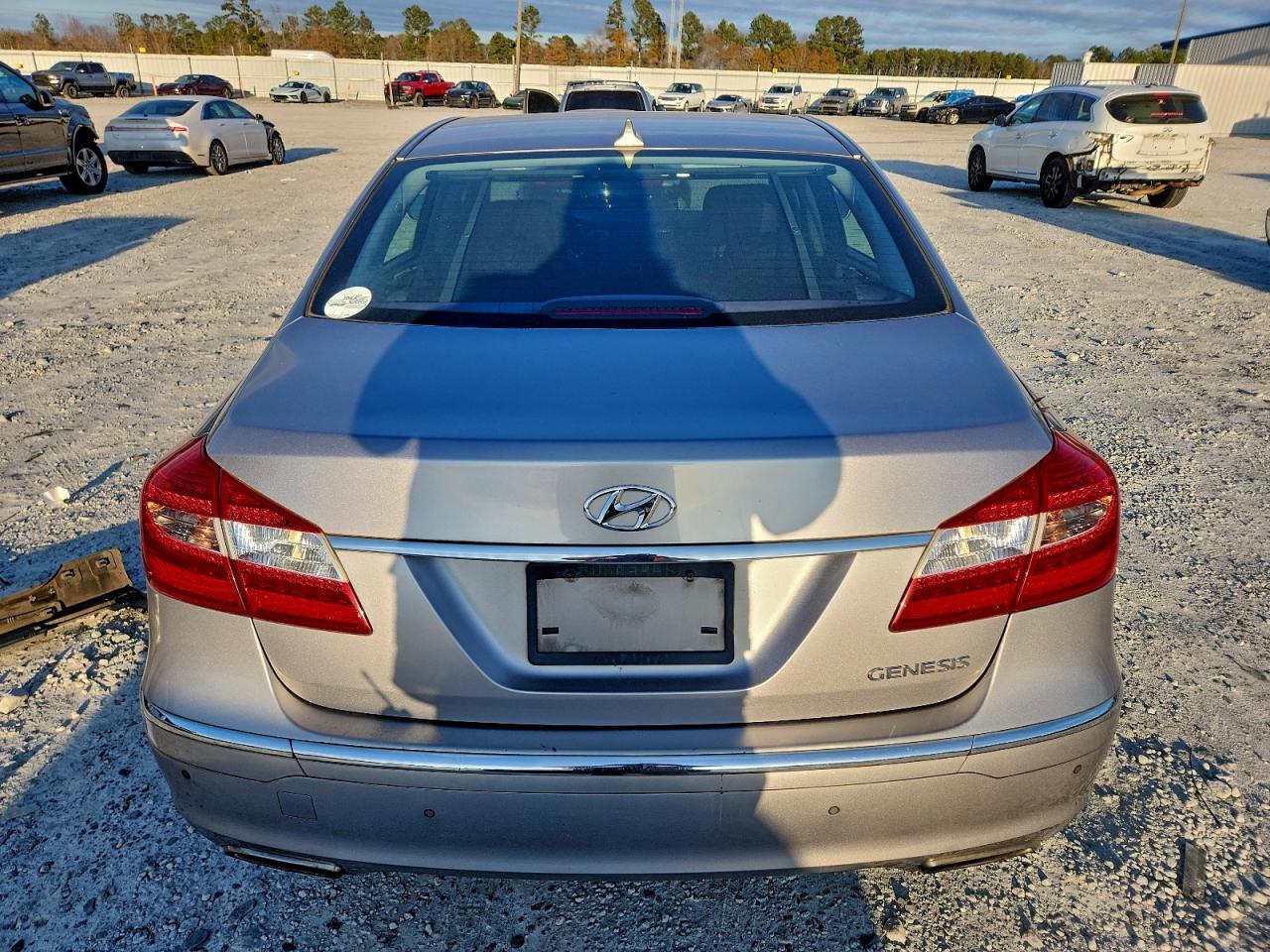 2013 HYUNDAI GENESIS 3.8L photo 6