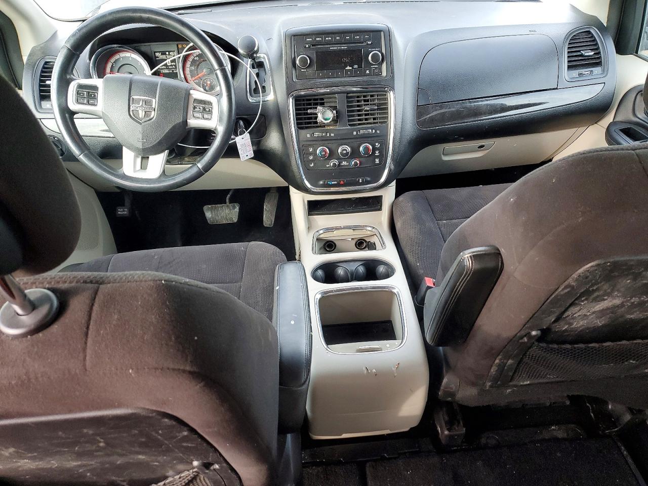 2013 DODGE GRAND CARAVAN SXT photo 8