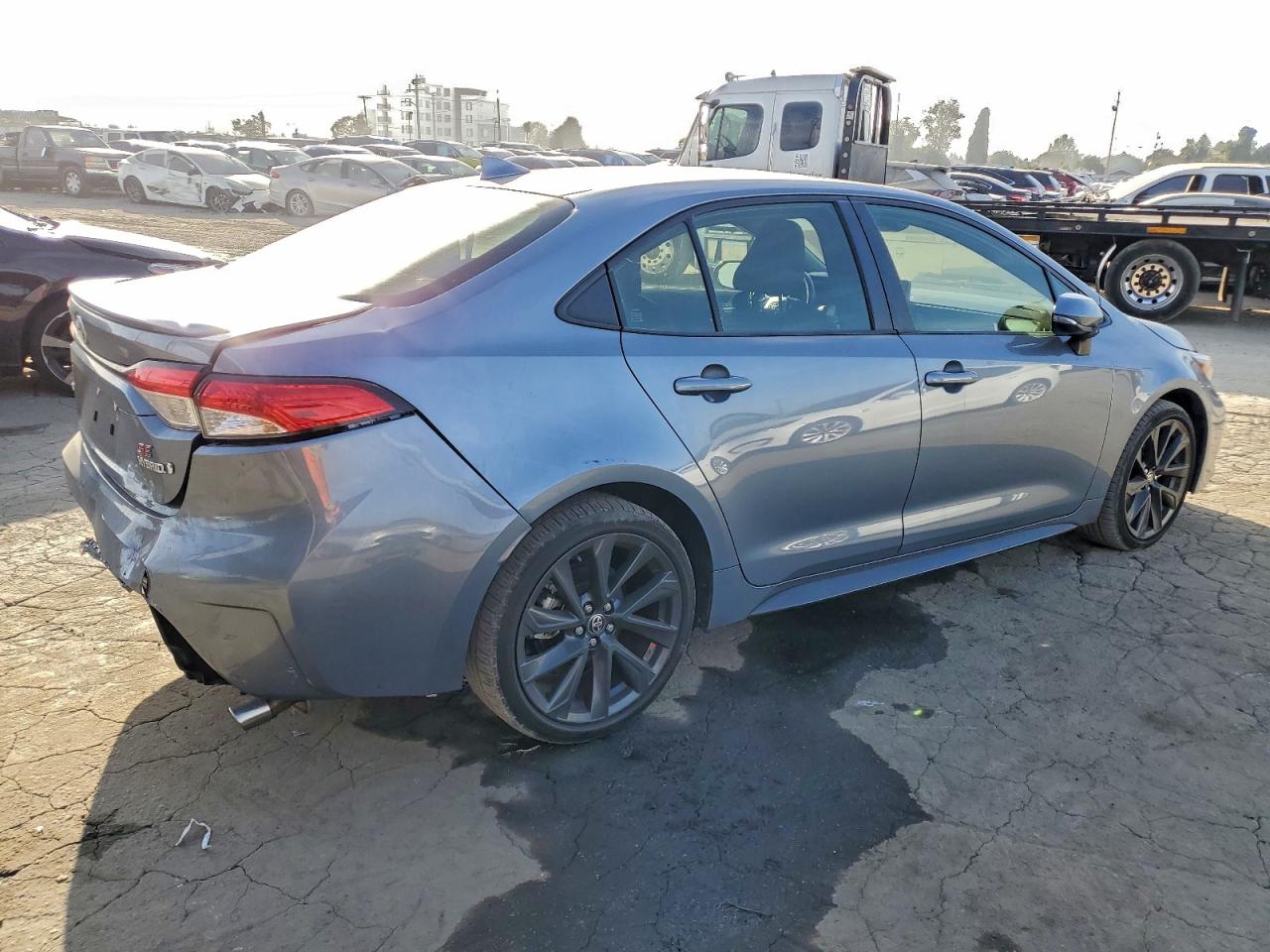 2023 TOYOTA COROLLA LE photo 3