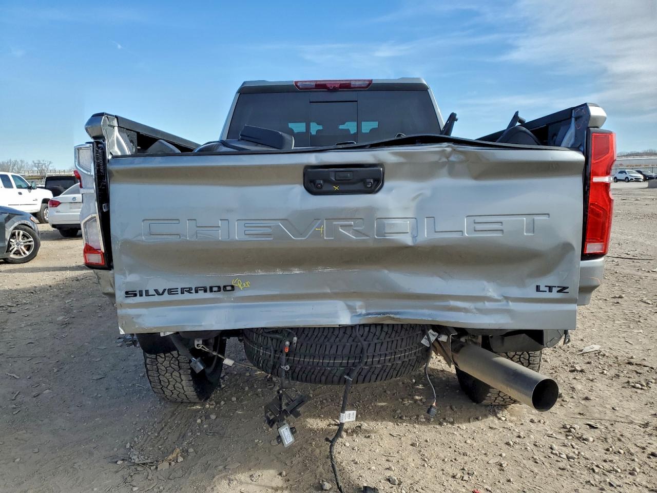 2025 CHEVROLET SILVERADO K2500 HEAVY DUTY LTZ photo 6