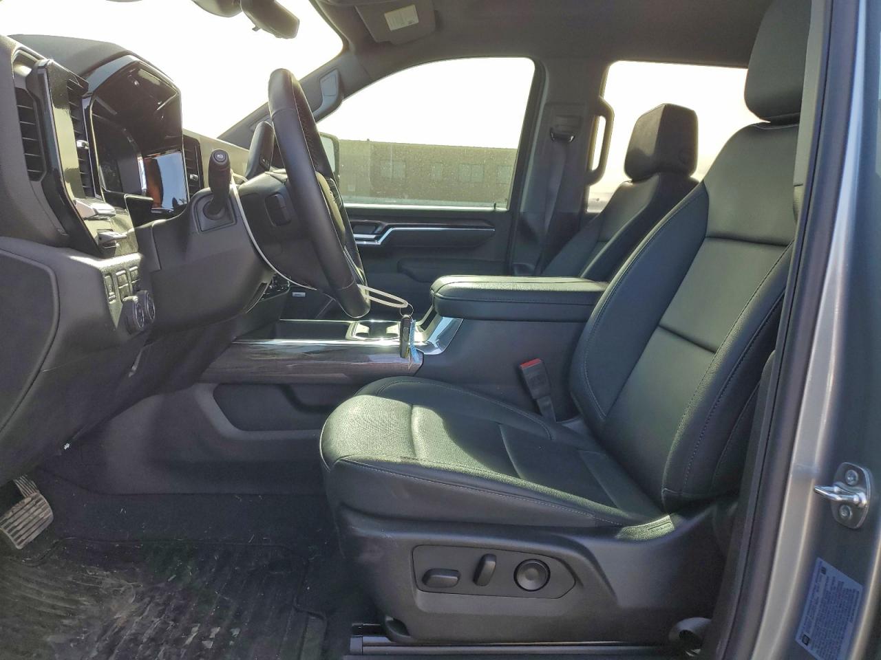 2025 CHEVROLET SILVERADO K2500 HEAVY DUTY LTZ photo 7