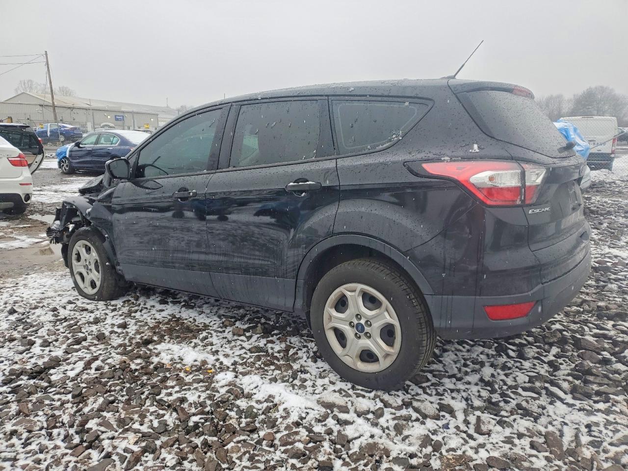 2018 FORD ESCAPE S photo 2