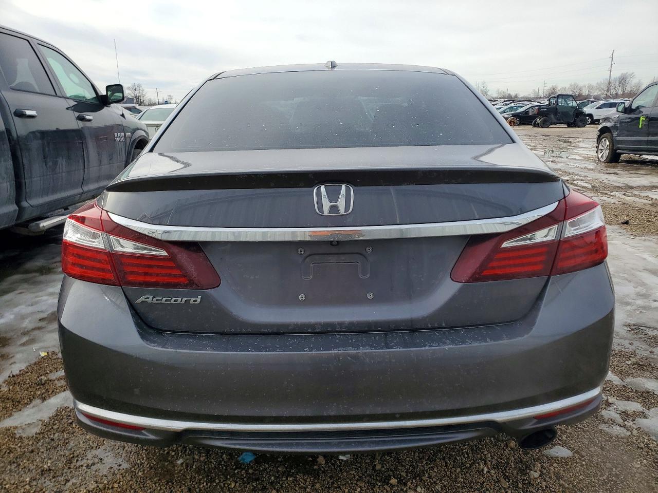 2017 HONDA ACCORD EX photo 6