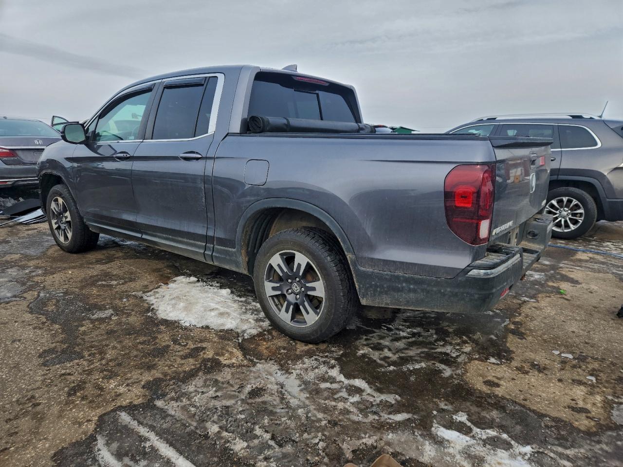 2019 HONDA RIDGELINE RTL photo 2
