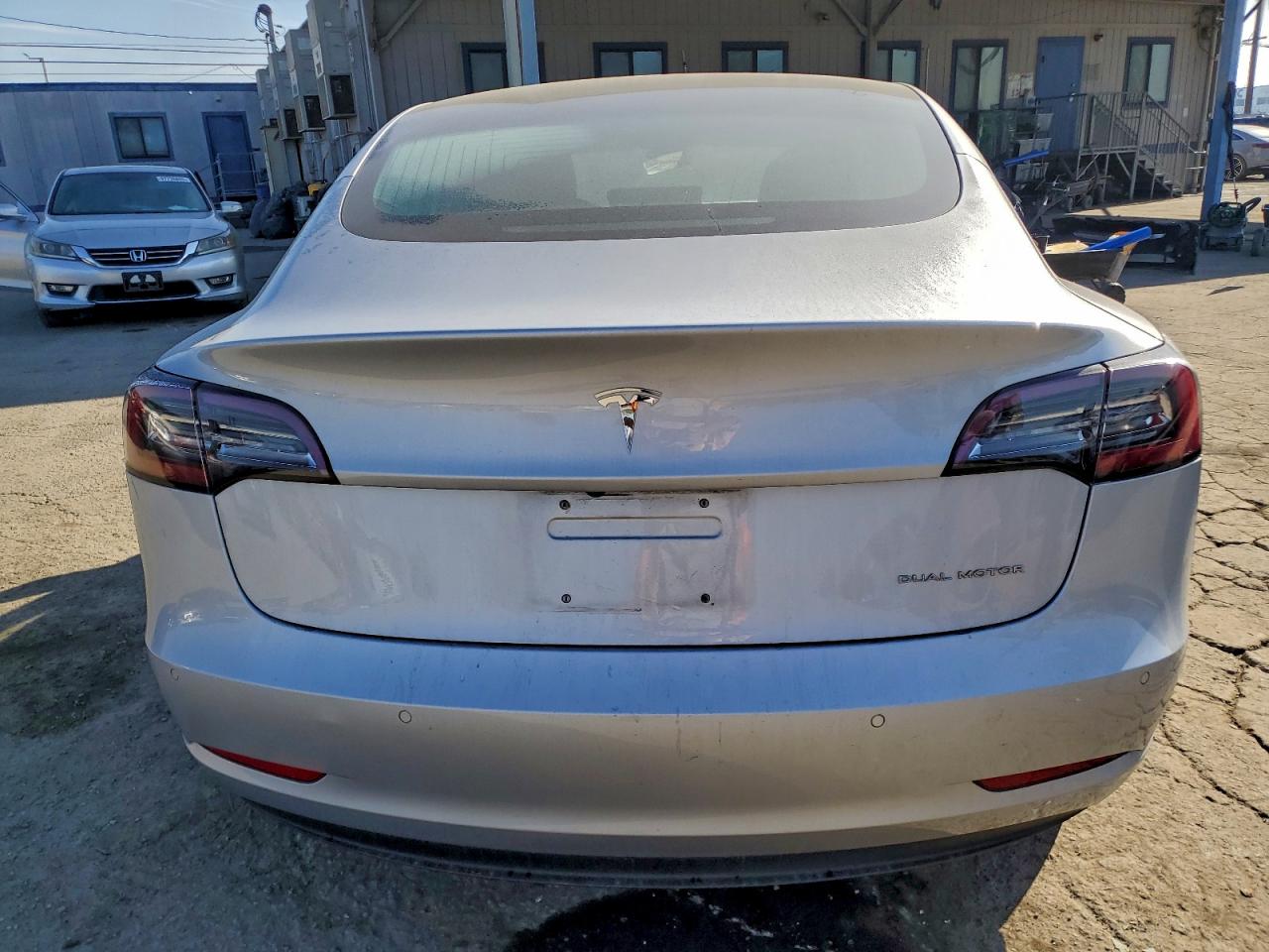 2018 TESLA MODEL 3 photo 6