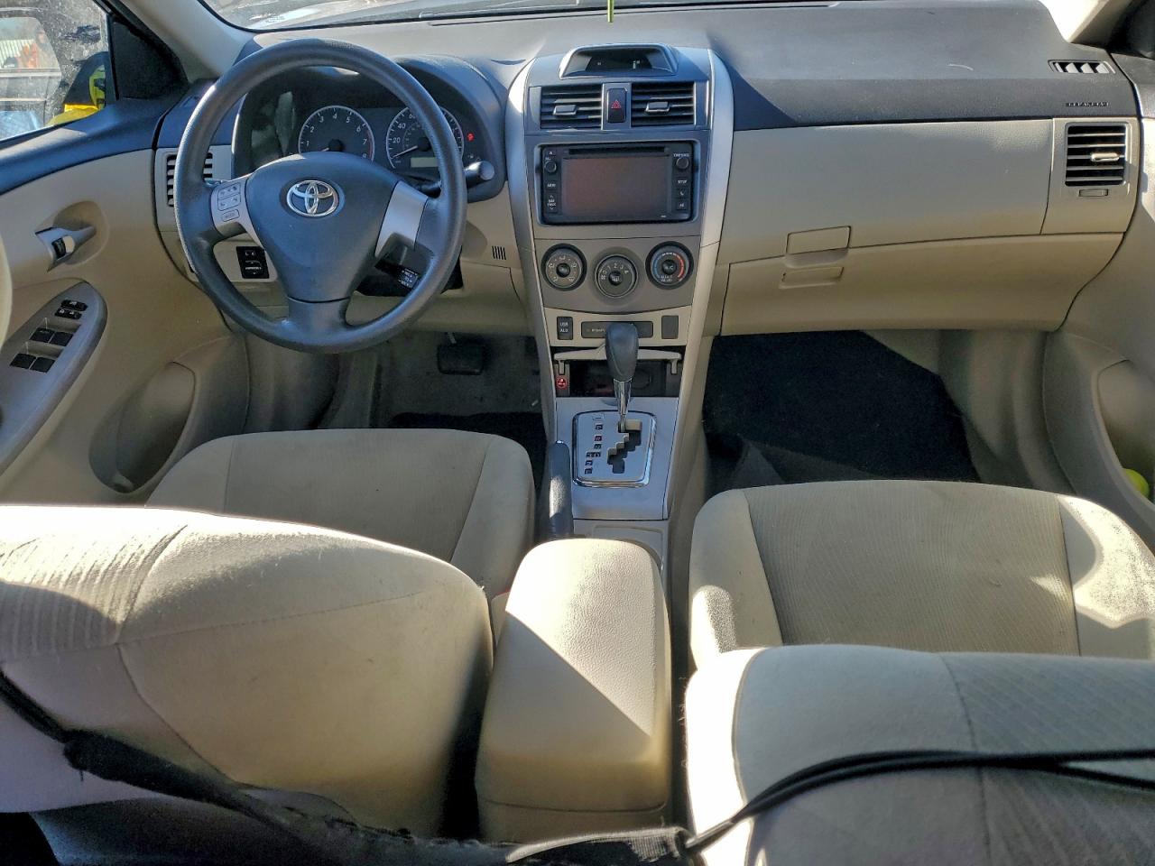 2013 TOYOTA COROLLA BASE photo 15