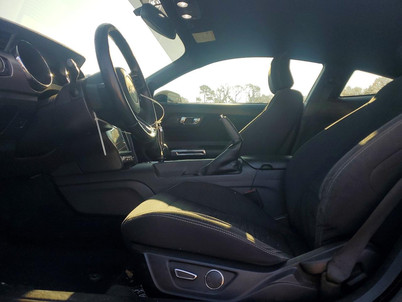 2017 FORD MUSTANG GT photo 13
