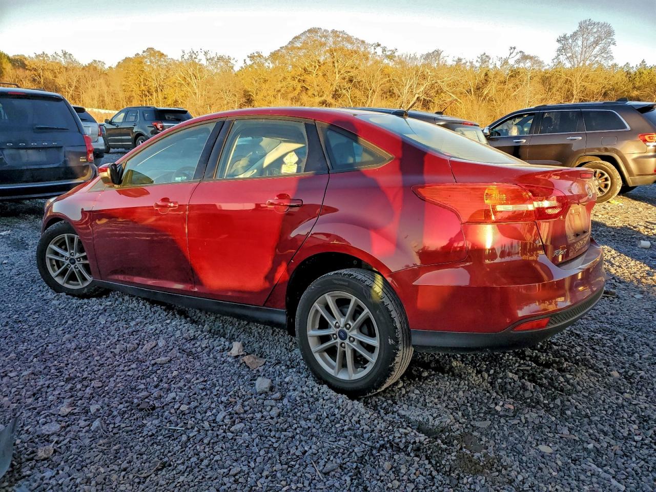 2017 FORD FOCUS SE photo 2