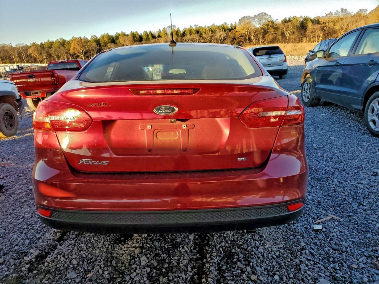 2017 FORD FOCUS SE photo 6