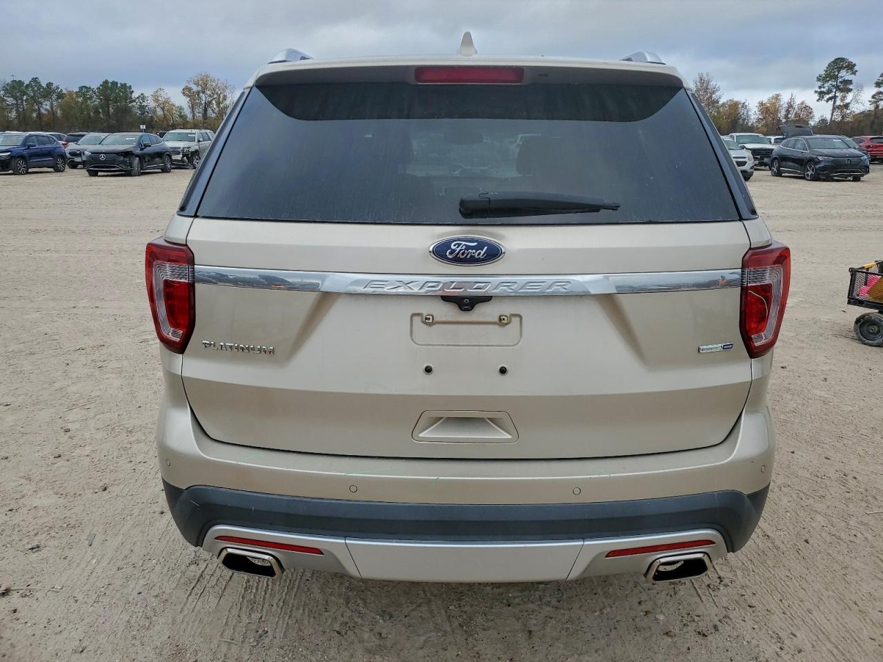 2017 FORD EXPLORER PLATINUM photo 6
