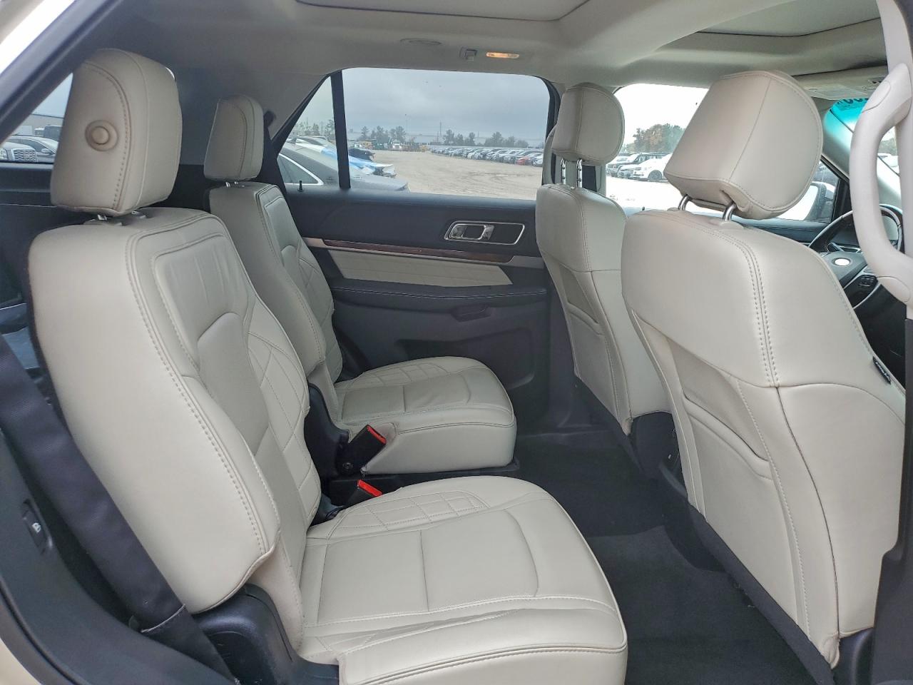 2017 FORD EXPLORER PLATINUM photo 11
