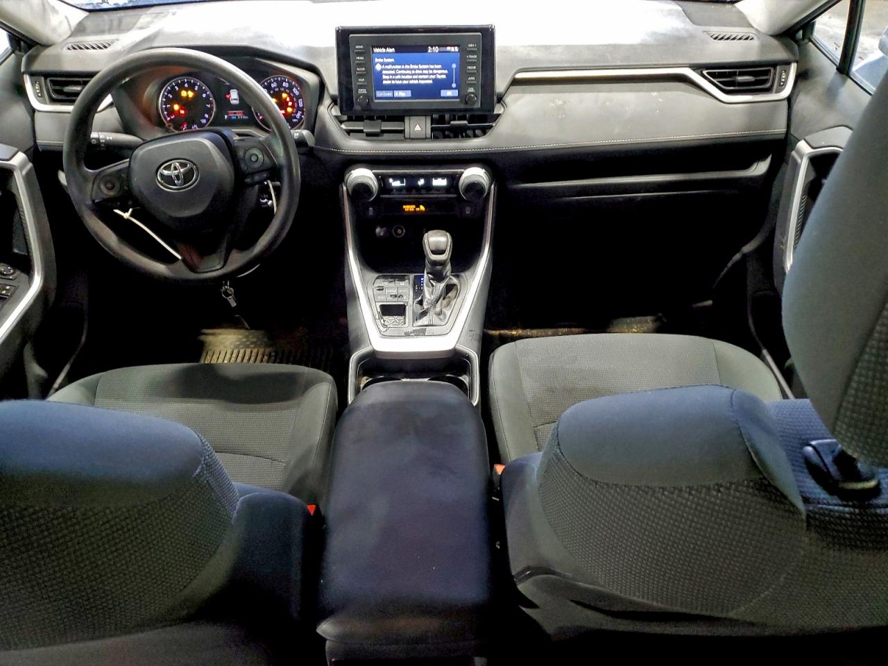 2019 TOYOTA RAV4 LE photo 8