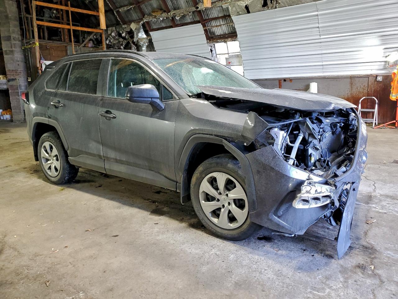 2019 TOYOTA RAV4 LE photo 4