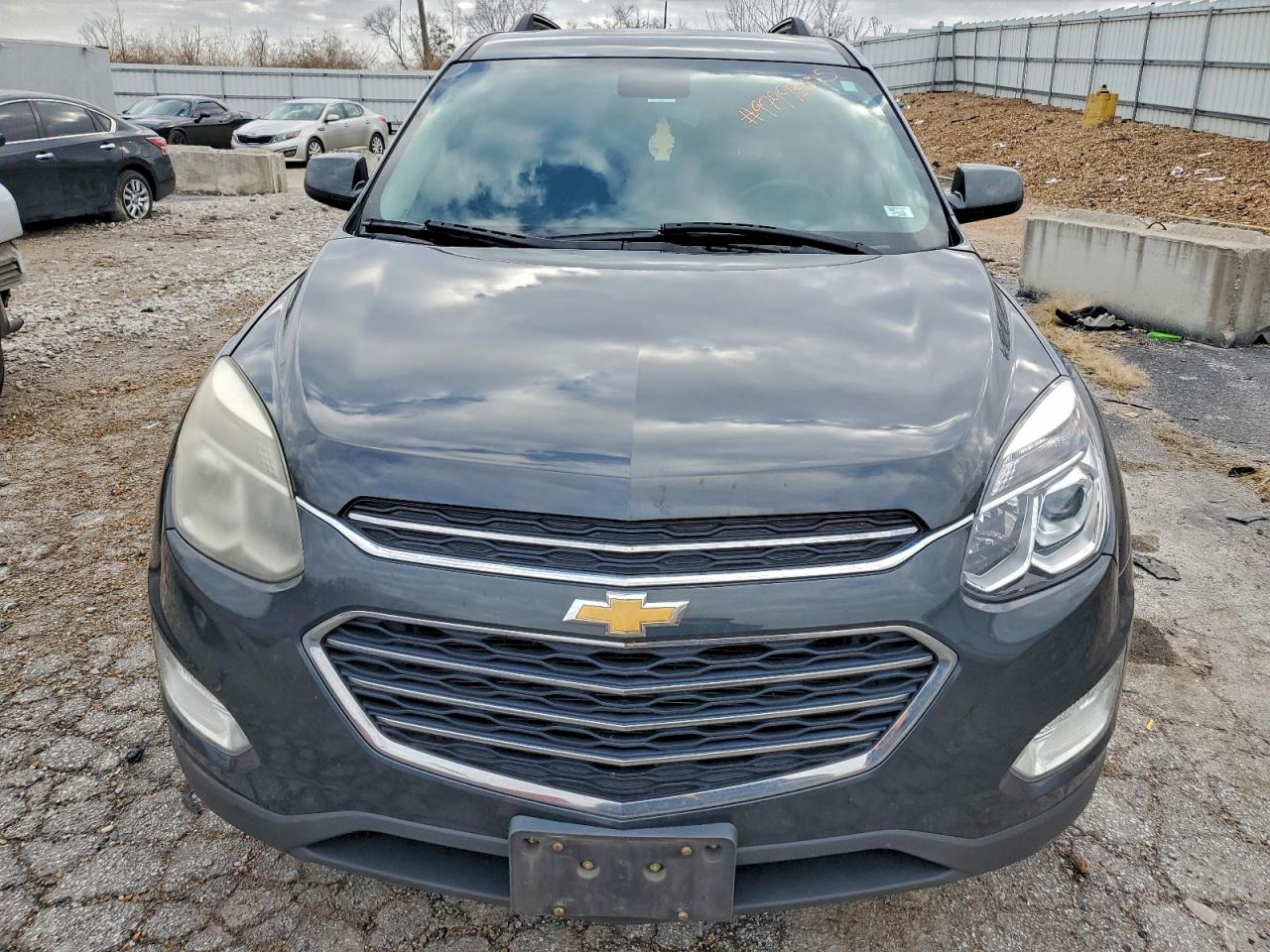 2017 CHEVROLET EQUINOX LT photo 5