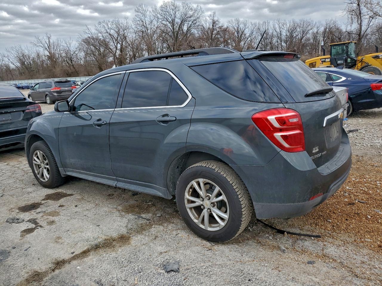 2017 CHEVROLET EQUINOX LT photo 2