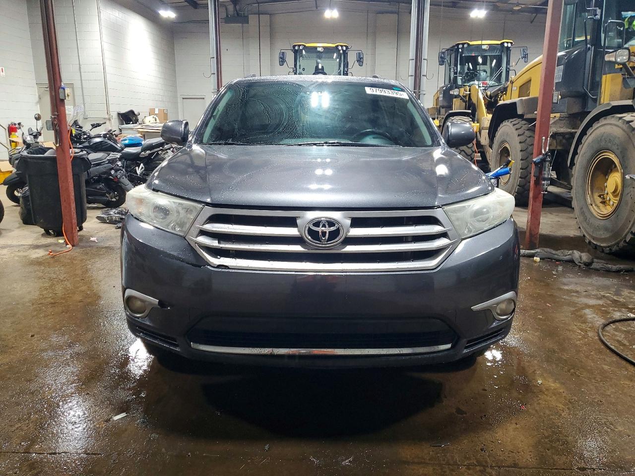 2012 TOYOTA HIGHLANDER BASE photo 5