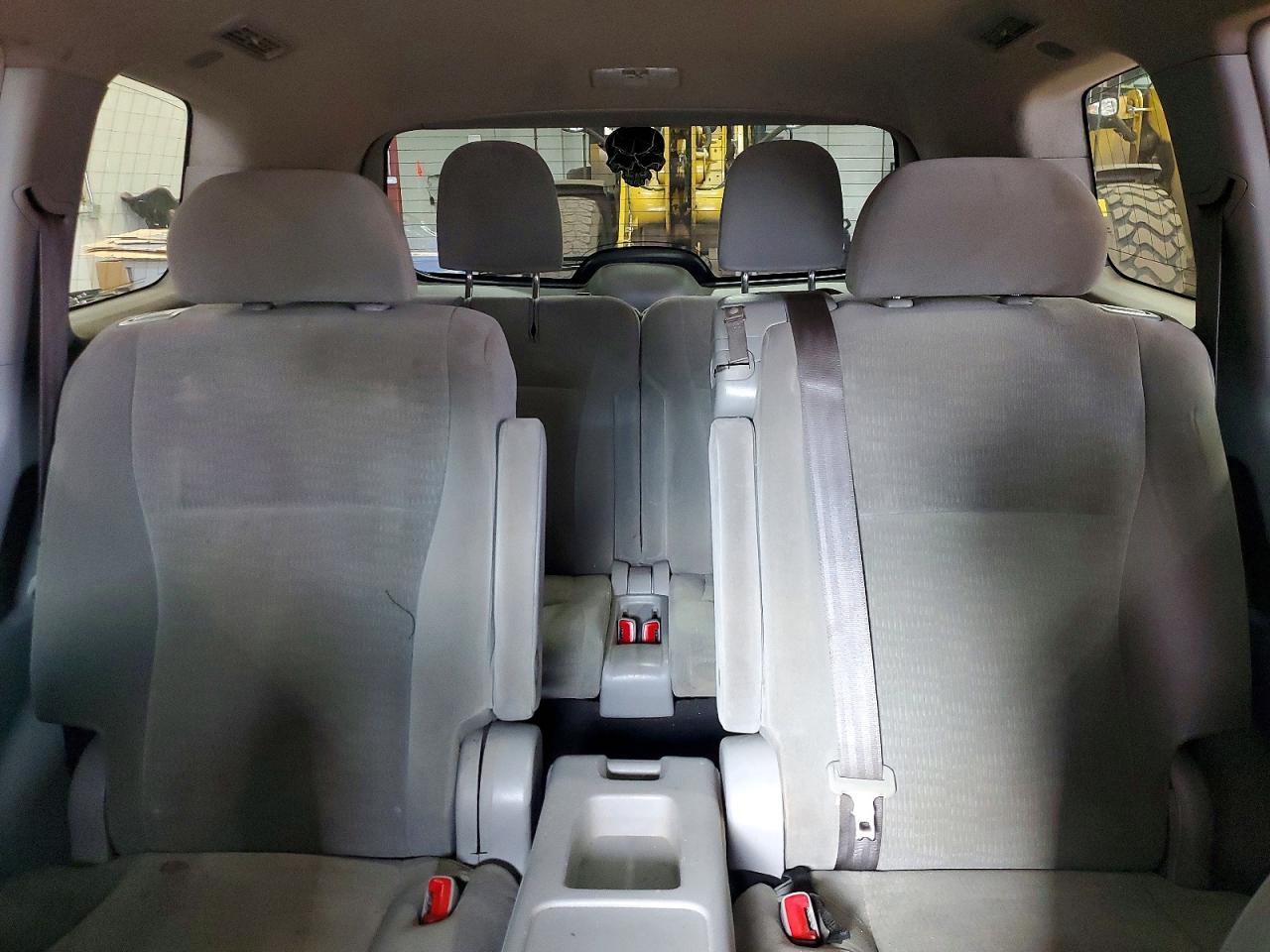 2012 TOYOTA HIGHLANDER BASE photo 10