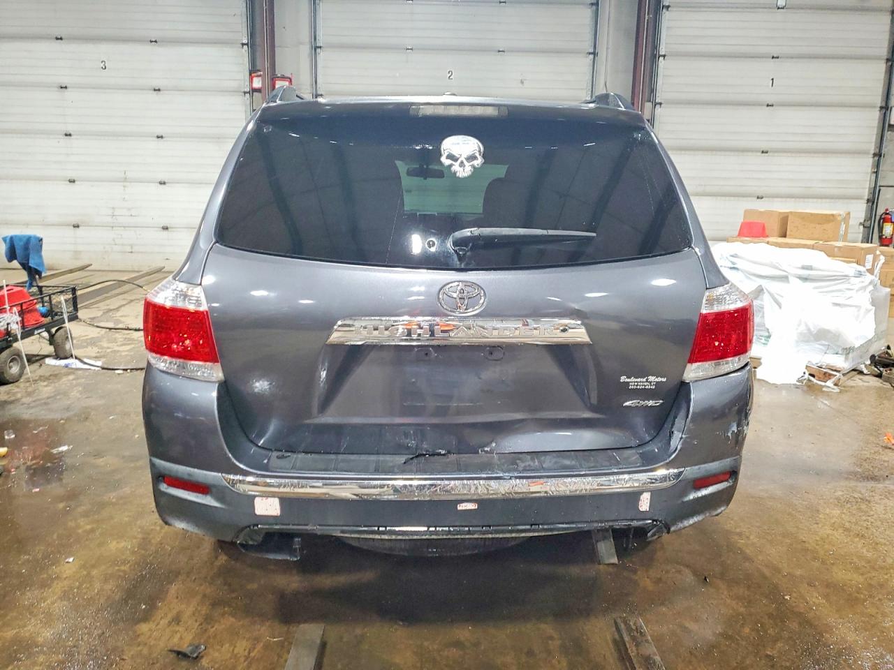 2012 TOYOTA HIGHLANDER BASE photo 6